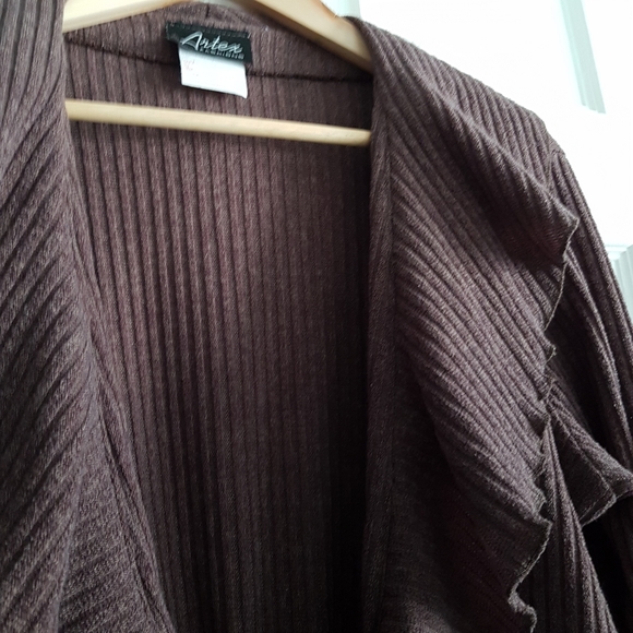 Ruffle Cardigan - Picture 2 of 9